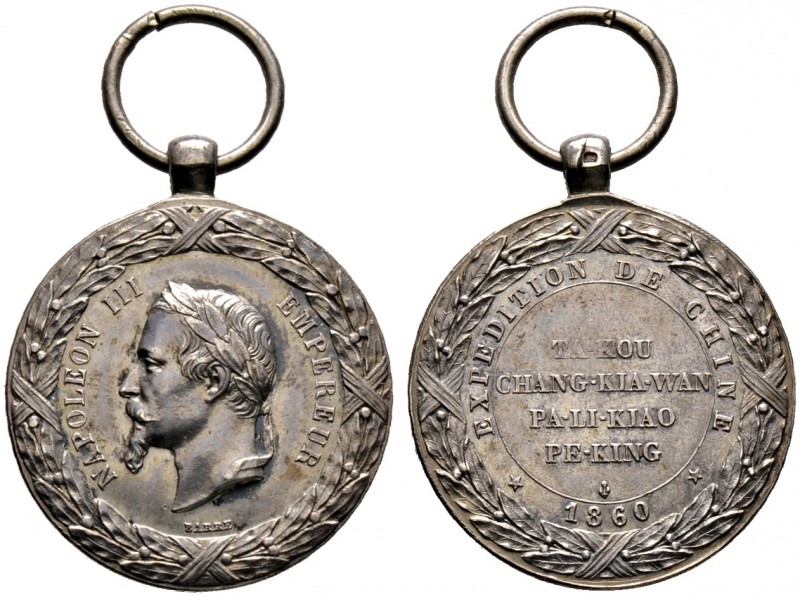 China. Tragbare Silbermedaille o.J. (gestiftet 1861) von Barre, auf die französi...