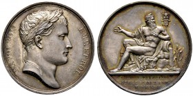 Frankreich-Königreich. Napoleon I. 1804-1815. Silbermedaille 1812 von Andrieu und Brandt, auf die Überquerung des Dnepr. Belorbeerte Büste nach rechts...