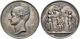 Großbritannien. Victoria 1837-1901. Silbermedaille 1838 von T. Halliday, auf die Krönung. Büste nach links mit hochgebundenen Haaren / Die von vorn th...