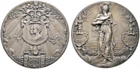 Niederlande-Königreich. Wilhelmina 1890-1948. Mattierte Silbermedaille 1909 von J.C. Wienecke, auf die Geburt der Thronfolgerin Juliana. Verzierte Taf...