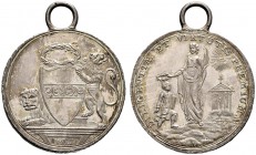 Schweiz-Zug. Tragbare silberne Schulprämienmedaille o.J. (1786) von J.C. Brupacher. Nach rechts gewandter, aufrecht stehender Löwe hält einen Lorbeerk...