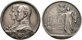 Spanien. Alfonso XIII. 1886-1931. Mattierte Silbermedaille 1929 von A. Parera und E. Ausio, auf die in Barcelona stattfindende Weltausstellung. Die Br...