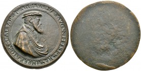 Haus Habsburg. Karl V. 1519-1558. Einseitige Bronzemedaille o.J. (um 1550) unsigniert (wohl von Leone Leoni). Bärtiges Brustbild mit Barett im Mantel ...