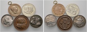 Haus Österreich. Franz Josef I., Kaiser von Österreich 1848-1916. Lot (5 Stücke): Silbermedaille 1892 auf den Friedensbund mit dem Deutschen Reich und...