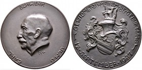 Ulm, Stadt. Dunkel getönte Bronzegussmedaille 1937 mit Signatur RT(?), auf den 85. Geburtstag des Ulmer Unternehmers und Stadtrats Carl Schwenk (1852-...