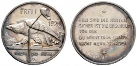 Weimarer Republik. Silbermedaille 1925 von Lauer, auf die wiedererlangte Freiheit des Rhein- und Ruhrgebietes. Nach links schreitender, geduckter Adle...
