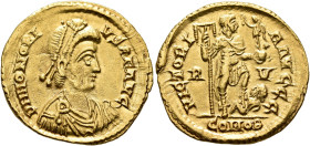 Honorius, 393-423. Solidus (Gold, 21 mm, 4.47 g, 12 h), Ravenna, circa 415-423. D N HONORI-VS P F AVG Pearl-diademed, draped and cuirassed bust of Hon...