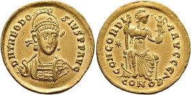 Theodosius II, 402-450. Solidus (Gold, 20 mm, 4.41 g, 6 h), Constantinopolis, circa 403-408. D N THEODO-SIVS P F AVG Helmeted, pearl-diademed and cuir...