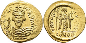 Phocas, 602-610. Solidus (Gold, 22 mm, 4.46 g, 6 h), Constantinopolis, 603-607. O N FOCAS PЄRP AVI Draped and cuirassed bust of Phocas facing, wearing...