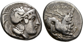 LUCANIA. Velia. Circa 440/35-400 BC. Didrachm or Nomos (Silver, 20 mm, 7.76 g, 11 h). Head of Athena to right, wearing crested Attic helmet adorned wi...