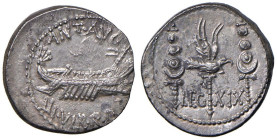 Antonio (+ 30 a.C.) Denario (Patrao (?), 32-31 a.C.) Nave a d. - R/ LEG XIX, aquila legionaria - B. 105 e segg.; Cr. 544 AG (g 3,93) Splendido esempla...
