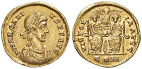 Arcadio (383-408) Solido (Mediolanum) Busto diademato a d. - R/ Arcadio e Onorio seduti di fronte, dietro, la Vittoria - RIC 8C AU (g 3,95) Leggerment...