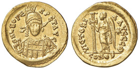 Leone I (457-473) Solido (Costantinopoli) Busto elmato di fronte - R/ La Vittoria stante a s. - RIC 605 AU (g 4,40) Piccola tacca al bordo

Status: ...