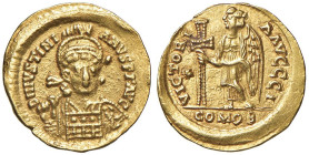 OSTROGOTI Baudila o Totila re degli Ostrogoti (541-552) Solido a nome di Giustiniano - Busto elmato di fronte - R/ La Vittoria stante a s. - MEC manca...