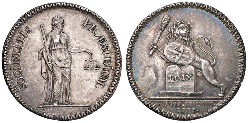 Medaglia 1801 Avvocati di Lione. D/ Leone con mazza e scudo si appoggia sulla ta...