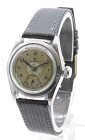 ROLEX Oyster. Seriale 76XXX. Movimento a carica manuale. Dial senape con indici applicati. Ore e minuti al centro. Secondi in piccolo al 6. Cassa in a...
