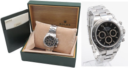 ROLEX Daytona. Referenza 16520. Seriale X66XXXX. Movimento con calibro 4030 a carica automatica. Cassa in acciaio con diametro da 40mm. Dial nero a 3 ...