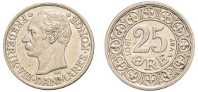 Denmark, Frederick VIII, 1906-1912. 25 Ore, 1907 VBP GJ, Copenhagen mint, 2.43g (KM808).

Uncirculated.