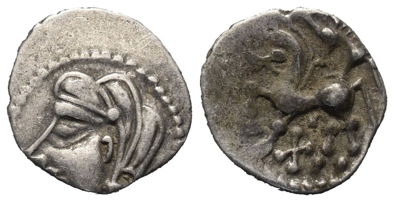 Gallien. Bituriges.

 Quinar (Silber). 1. Jhdt. v. Chr.
Vs: Kopf links.
Rs: ...