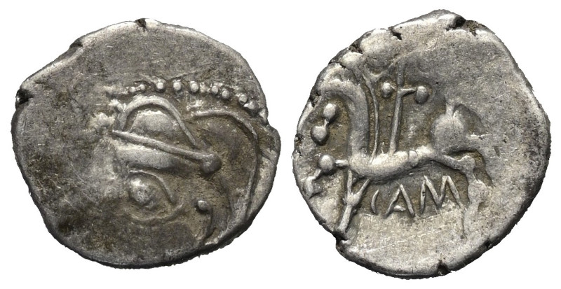 Gallien. Bituriges.

 Quinar (Silber). 1. Jhdt. v. Chr.
Vs: Kopf links.
Rs: ...