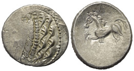 Ostkelten. Noricum. Ostnoricum.

 Tetradrachme (Silber).
Typ Samobor / A.

Vs: Stilisierter Kopf mit Lorbeerkranz links.
Rs: Stilisiertes Pferd ...