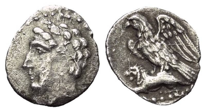 Kilikien. Ungesicherte Münzstätten.

 Obol (Silber). 4. Jhdt. v. Chr.
Vs: Män...