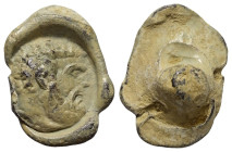 Plomben.

 Blei. 2. - 3. Jhdt. n. Chr.
Vs: Männlicher und bärtiger Kopf (Herakles ?) rechts.

19 mm. 4,75 g. 
 Sehr schön.