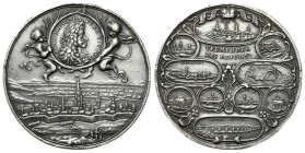 Austria
Austria. Leopold I (1657-1705). Victory Medal 1686, silver 
AW: Widok miasta Wiednia, powyżej popiersie Leopolda I w prawo w wieńcu trzymany...