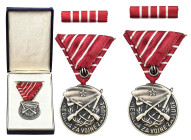 Yugoslavia
Yugoslavia. Military Merit Medal + Ribbon 

Bardzo ładnie zachowany egzemplarz wraz z baretką, całość w oryginalnym pudełku z napisem na...