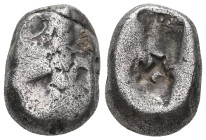 GREEK COINS ACHAEMENID EMPIRE.Time of Darios I to Xerxes II.(485-420 BC).Sardes.Siglos. Obv : Persian king in kneeling-running stance right, holding s...