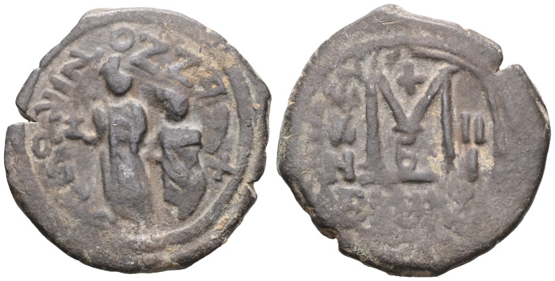 BYZANTINE 
BYZANTINE EMPIRE. Heraklios, 610-641 AD. Æ Follis
 
Weight:11,0 gr...