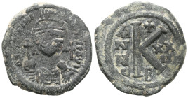 Byzantine Justinian I, 527-565. Half Follis (Bronze), Theoupolis (Antiochia), RY 6 = 541/542. D N IVSTINIANVS P P AVI Helmeted and cuirassed bust of J...