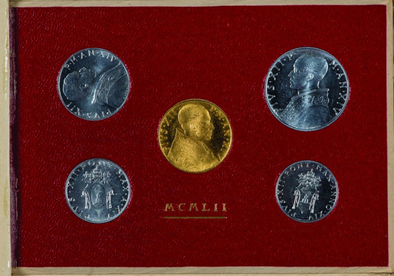 Vaticano 
Serie 1952 oro compreso - Millesimo raro - In cartoncino originale 30...