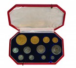 Gran Bretagna 
George V (1910-1936) - Proof Set 1911 - Zecca: Londra - Serie completa dei 12 valori dal 5 Pounds al Maundy Penny - In cofanetto origi...