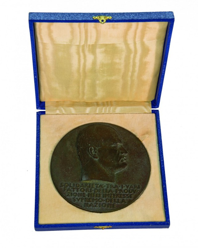 Collezione di Medaglie Fasciste (1923-1939) 
Medaglia Anno V (1927) per la Cart...