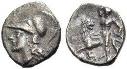 KALABRIEN. TARENT. Diobol, 302-228 v. Chr. Kopf der Athena im Helm n.l. Rv. Herakles n.l., mit seinem rechten Bein drückt er den nemäischen Löwen nied...