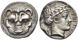 BRUTTIUM. RHEGION. Tetradrachmon, 415-387 v. Chr. Herzfelder Gruppe 5. Löwenmaske von vorne im hohen Relief, mit nach links blickenden Augen. Das Ganz...