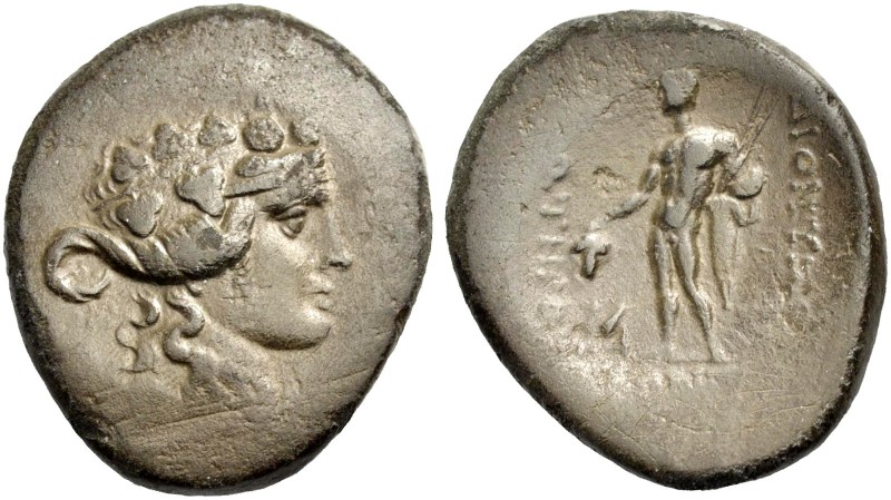THRAKIEN. MARONEIA. Bronze, 150-100 v. Chr. Jugendl. Büste des bartlosen Dionyso...