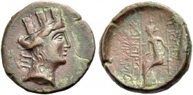 KILIKIEN. HIERAPOLIS-KASTABALA. Bronze, 120-30 v. Chr. Kopf der Tyche r., dahinter Monogramm. Rv. ΙΕΡΟΠΟΛΙΤΩΝ Sitzende Göttin. 9,76 g. Robert, Hierap....