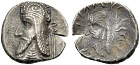 PERSIEN. Napad, Sohn des Namopad. Drachme. Büste mit Mitra n.l. Rv. Die Büste eines Thronfolgers (?) n.l. 2,92 g. Alram Tf. 20,615 Vgl. Sunrise 635 vg...