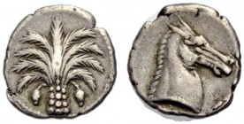 ZEUGITANIA. KARTHAGO. Obol, 4. Jh. v. Chr. Dattelpalme. Rv. Pferdekopf n. r. 0,76 g. SNG Cop. 74. Jenkins II, S. 31, Tf. 6C. Guter Stil.
Gutes sehr sc...