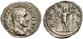 KAISERZEIT. Maximinus I. Thrax, 235-238. Denar, 235. Drap., gep. Büste mit L. n.r. Rv. PM - TR -P - PP Maximinus in militärischer Tracht zwischen zwei...