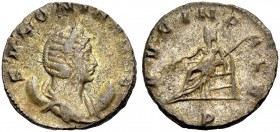 KAISERZEIT. Salonina, Gattin des Gallienus, 253-268. Antoninian, ca. 266, Mailand. Büste mit D. auf Mondsichel n. r. SALONINA AVG. Rv. AVG IN PACE Pax...