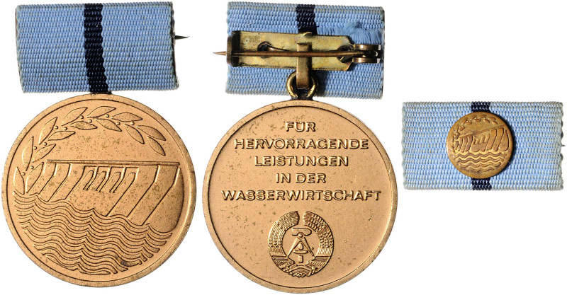 Ausgaben der DDR. 
Staatl. Auszeichnungen. 
Med. für hervorragende Leistungen ...