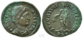 HELENA (Augusta, 324-328/30). Follis. Lugdunum