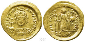JUSTINIAN I (527-565). GOLD Solidus. Constantinople