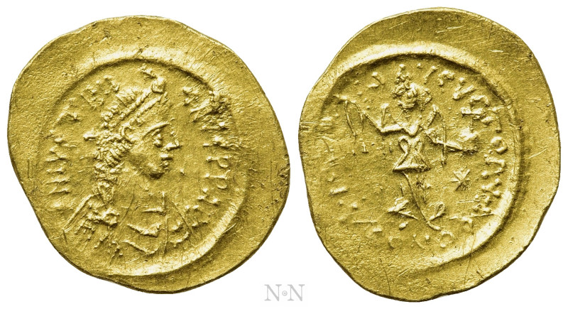 JUSTINIAN I (527-565). GOLD Tremissis. Constantinople. 

Obv: D N IVSTNIANVS P...