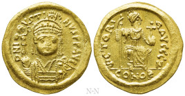 JUSTIN II (565-578). GOLD Solidus. Constantinople