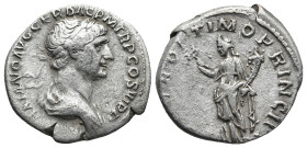 Trajan (98-117 AD). Rome
AR Denarius (19,9mm 3,1g)
Obv: IMP TRAIANO AVG GER DAC P M TR P COS VI P P. Laureate and draped bust of Trajan to right, se...