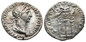 Trajan (98-117 AD). Rome.
AR Denarius (19,6mm 2,8g)
Obv: IMP TRAIANO AVG GER DAC P M TR P COS VI P P. Laureate and draped bust of Trajan to right, s...
